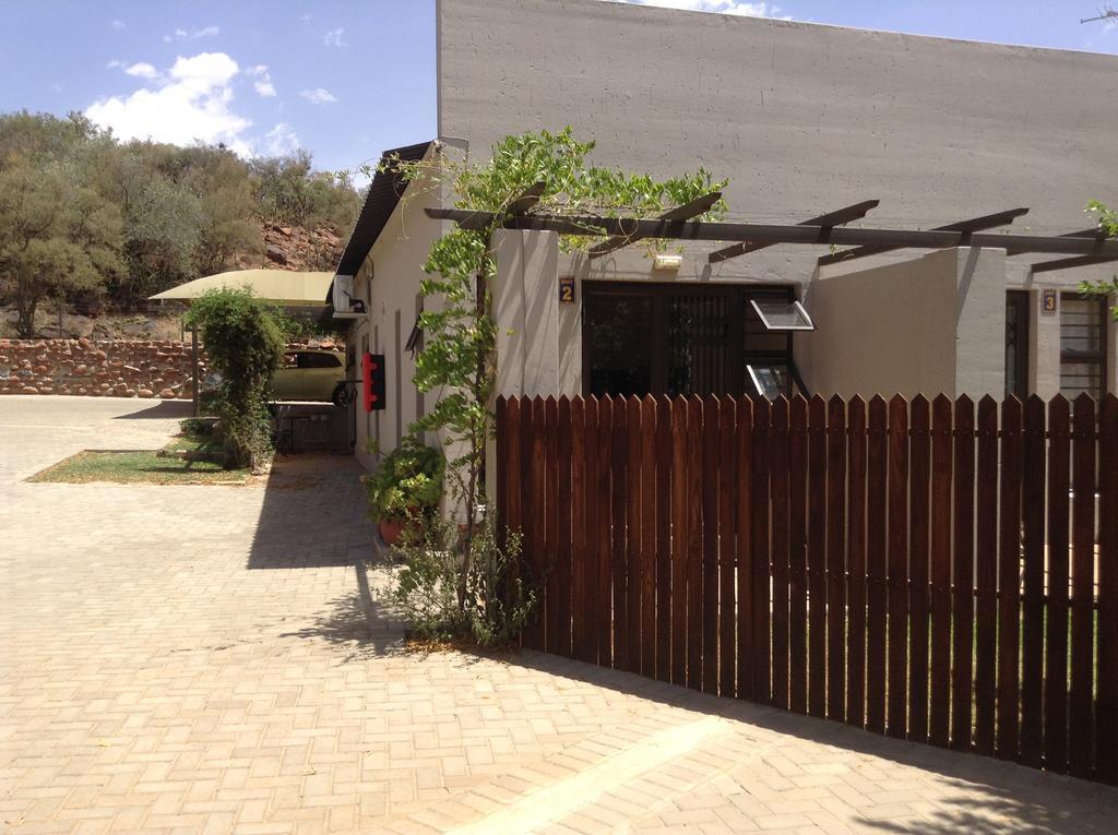 בלומפונטייין A Little Guesthouse מראה חיצוני תמונה