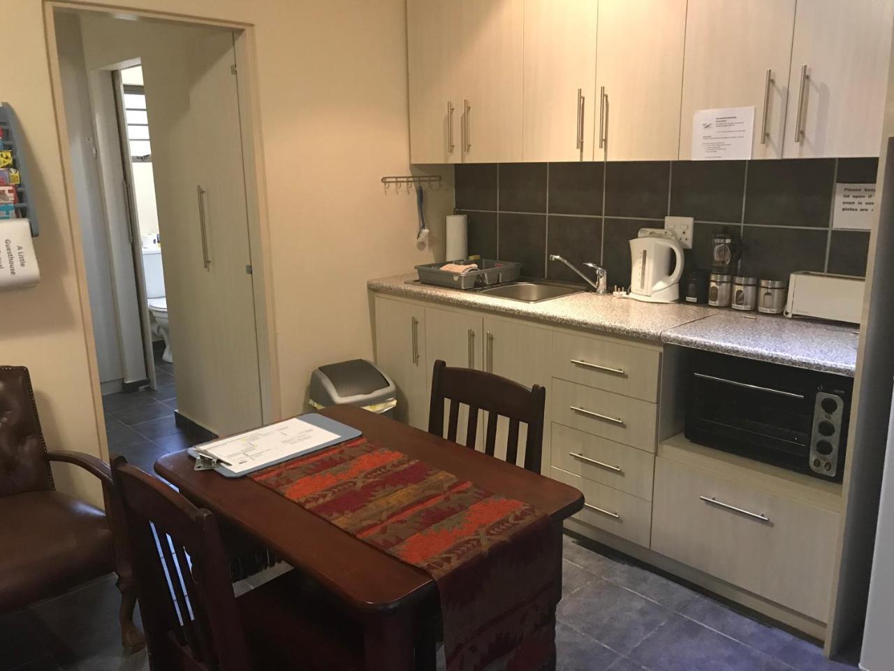בלומפונטייין A Little Guesthouse מראה חיצוני תמונה